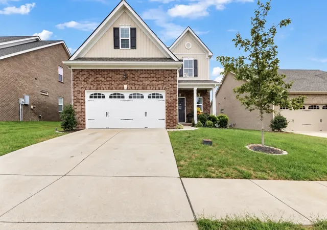 Photo 1 of Single family home for sale at 1027 Westgate Dr, Gallatin, TN 37066 | MLS# 3614509 | Listing updated on 2026-10-16