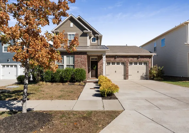 Photo 1 of Single family home for sale at 175 Picasso Cir, Hendersonville, TN 37075 | MLS# 3615084 | Listing updated on 2026-10-08