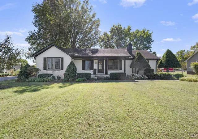 Photo 1 of Single family home for sale at 1841 Thompson Rd, Murfreesboro, TN 37128 | MLS# 3620369 | Listing updated on 2026-10-14