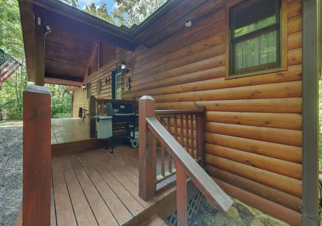 Photo 4 of Single family home for sale at 127 Lazy Crk Ln, Murphy, NC 28906 | MLS# 3614536 | Listing updated on 2026-10-08