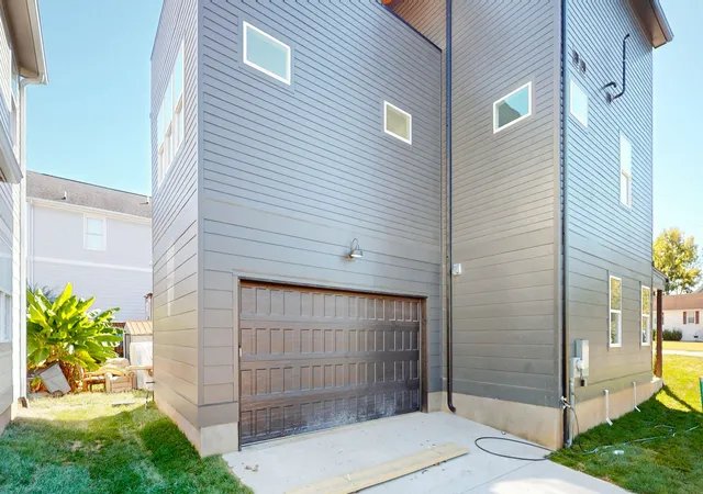Photo 2 of Single family home for sale at 5110 Kentucky Ave, Nashville, TN 37209 | MLS# 3615070 | Listing updated on 2026-10-08