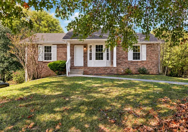 Photo 1 of Single family home for sale at 740 Acorn Dr, Clarksville, TN 37043 | MLS# 3615290 | Listing updated on 2026-10-10