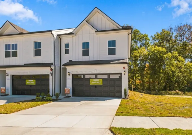 Photo 2 of Townhouse for sale at 413 Kingsbury Dr, Gallatin, TN 37066 | MLS# 3614514 | Listing updated on 2026-10-10