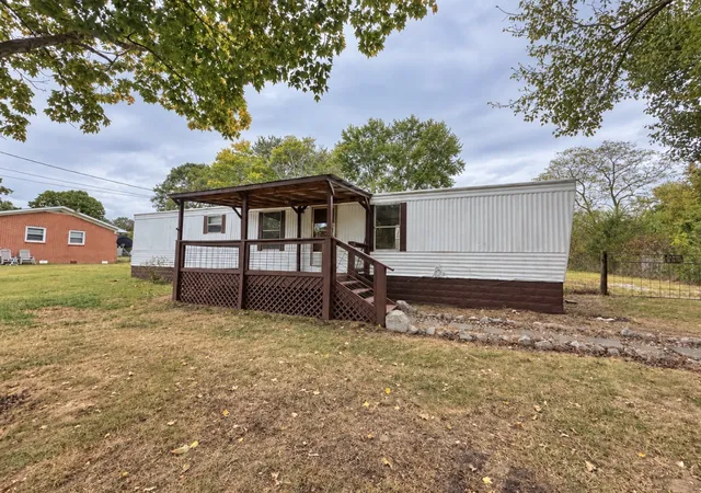 Photo 1 of Manufactured home for sale at 441 Crawford Cir, Sparta, TN 38583 | MLS# 3615229 | Listing updated on 2026-10-08