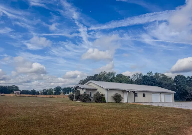 Photo 4 of House for sale at 97 Shannon Rd, Leoma, TN 38468 | MLS# 3614580 | Listing updated on 2026-10-08