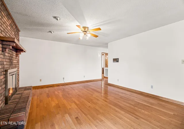 Photo 3 of Single family home for sale at 203 Kathryn Dr, Seymour, TN 37865 | MLS# 3614551 | Listing updated on 2026-10-08