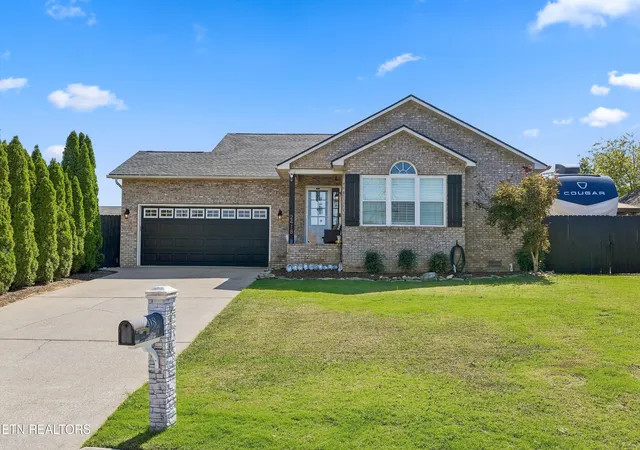 Photo 1 of Single family home for sale at 2418 Tamjo Dr, Maryville, TN 37801 | MLS# 3614529 | Listing updated on 2026-10-08