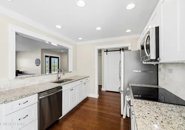 Photo 4 of Single family home for sale at 2418 Tamjo Dr, Maryville, TN 37801 | MLS# 3614529 | Listing updated on 2026-10-08