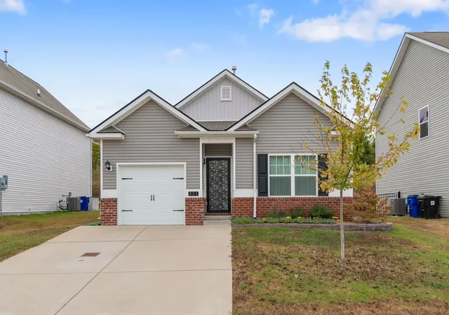 Photo 1 of Single family home for sale at 521 Burchell Ln, Columbia, TN 38401 | MLS# 3619203 | Listing updated on 2026-10-11