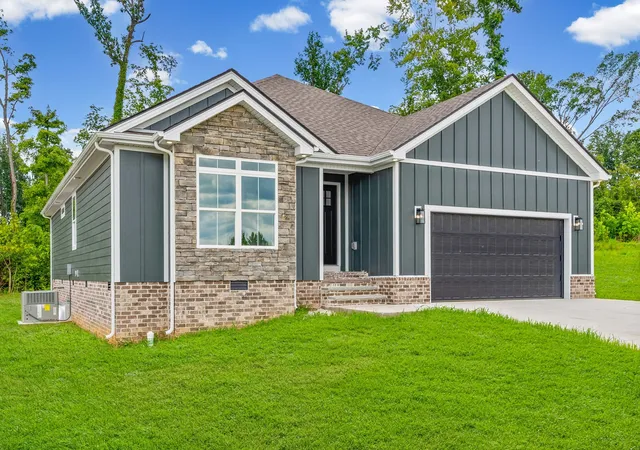 Photo 3 of Single family home for sale at 979 Bankside Dr, Clarksville, TN 37043 | MLS# 3615440 | Listing updated on 2026-10-09