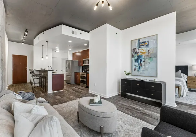 Photo 3 of Condo for sale at 301 Demonbreun St #1513, Nashville, TN 37201 | MLS# 3615468 | Listing updated on 2026-10-09