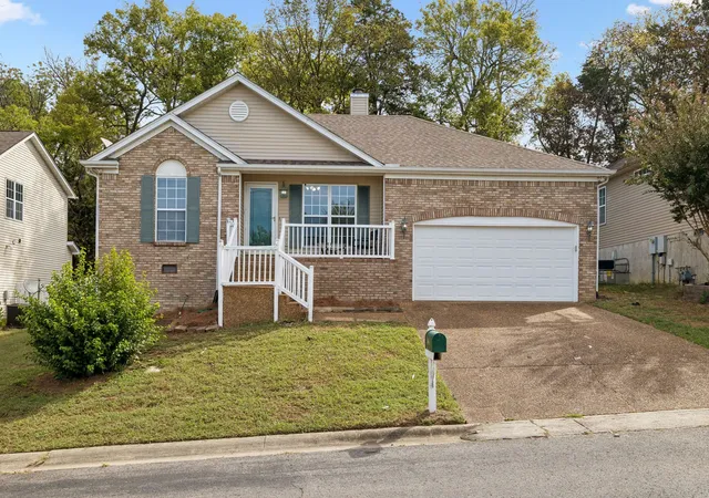 Photo 1 of Single family home for sale at 121 Summit Run Pl, Hermitage, TN 37076 | MLS# 3619755 | Listing updated on 2026-10-28