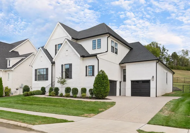 Photo 2 of Single family home for sale at 2236 Brakeman Ln, Thompsons Station, TN 37179 | MLS# 3615478 | Listing updated on 2026-10-19