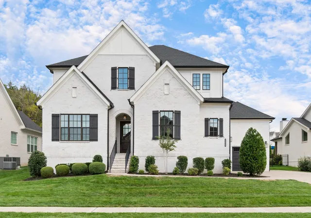Photo 3 of Single family home for sale at 2236 Brakeman Ln, Thompsons Station, TN 37179 | MLS# 3615478 | Listing updated on 2026-10-19