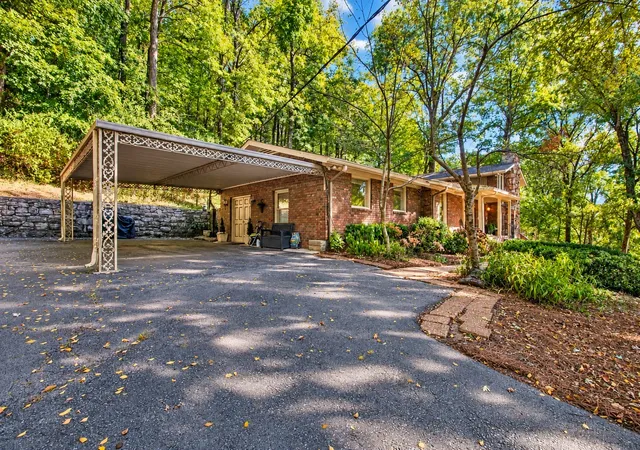 Photo 2 of Single family home for sale at 5312 Lancelot Rd, Brentwood, TN 37027 | MLS# 3618951 | Listing updated on 2026-10-10