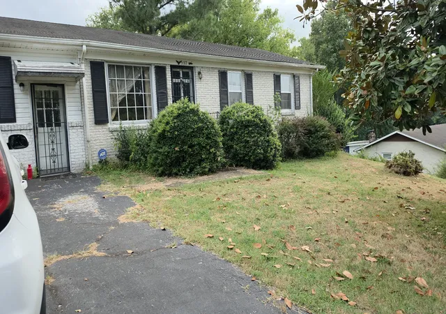 Photo 2 of Single family home for sale at 537 Park St, Pulaski, TN 38478 | MLS# 3615165 | Listing updated on 2026-10-08