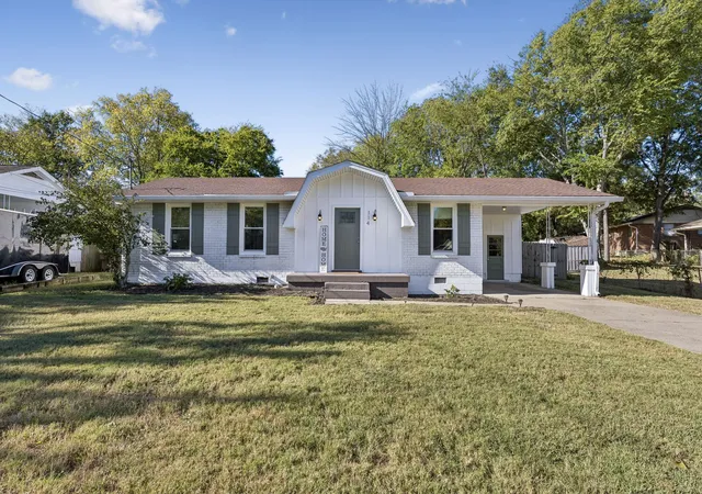 Single family home for sale at 114 Brookside Dr, Hendersonville, TN 37075 | MLS# 3615104