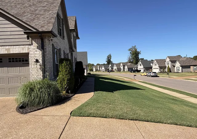 Photo 3 of Single family home for sale at 125 Laurel Glen Dr, Oakland, TN 38060 | MLS# 3615046 | Listing updated on 2026-10-08