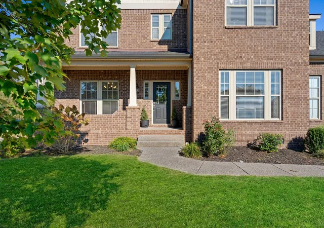 Photo 3 of Single family home for sale at 1042 Cantwell Pl, Spring Hill, TN 37174 | MLS# 3619582 | Listing updated on 2026-10-29