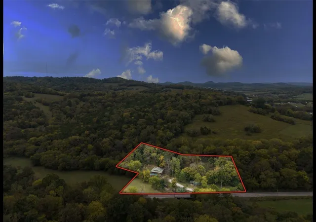 Photo 2 of Single family home for sale at 280 Lancaster Hwy, Hickman, TN 38567 | MLS# 3615076 | Listing updated on 2026-10-08