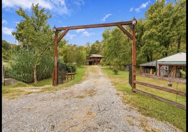 Photo 3 of Single family home for sale at 280 Lancaster Hwy, Hickman, TN 38567 | MLS# 3615076 | Listing updated on 2026-10-08