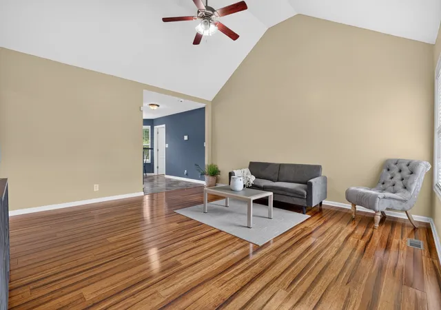 Photo 2 of Single family home for sale at 225 Raintree Dr, Clarksville, TN 37042 | MLS# 3619717 | Listing updated on 2026-10-14