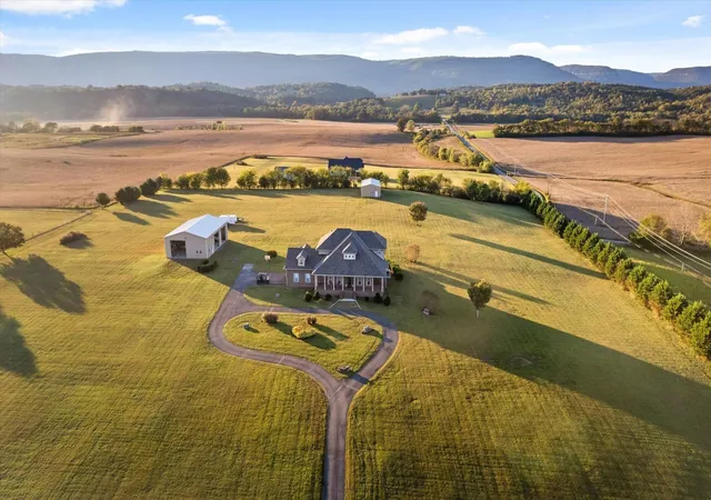Photo 2 of Single family home for sale at 8299 E Valley Rd, Dunlap, TN 37327 | MLS# 3615066 | Listing updated on 2026-10-08