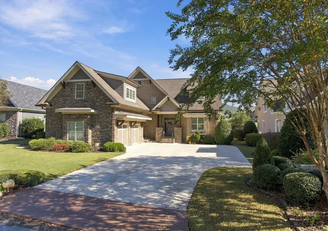 Photo 4 of Single family home for sale at 766 Black Crk Dr, Chattanooga, TN 37419 | MLS# 3615071 | Listing updated on 2026-10-08