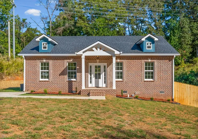 Photo 1 of Single family home for sale at 613 Hill Rd, Clarksville, TN 37040 | MLS# 3618610 | Listing updated on 2026-10-09