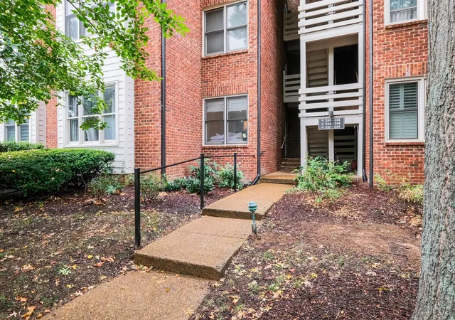 Photo 1 of Condo for sale at 240 Boxmere Pl, Nashville, TN 37215 | MLS# 3618725 | Listing updated on 2026-10-28