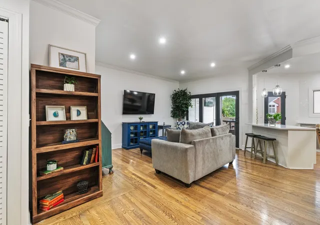 Listing Photo 1 - Condo for sale in building located at 240 Boxmere Pl, Nashville, TN 37215