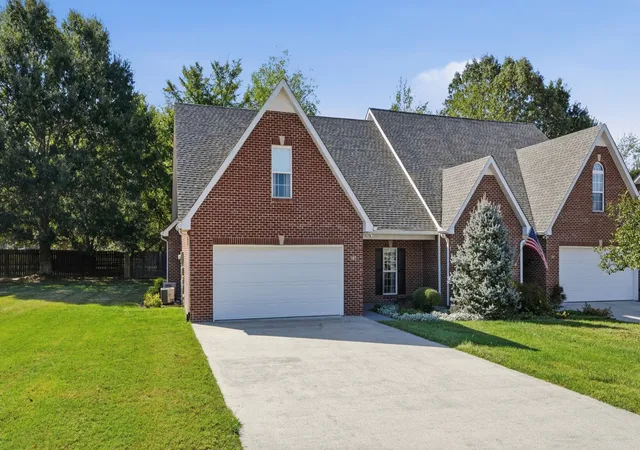 Single family home for sale at 105 Greystone Pl, Tullahoma, TN 37388 | MLS# 3615121