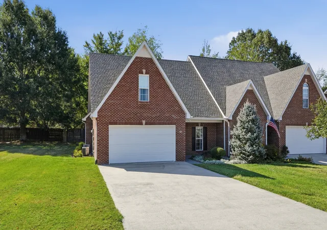 Photo 2 of Single family home for sale at 105 Greystone Pl, Tullahoma, TN 37388 | MLS# 3615121 | Listing updated on 2026-10-08