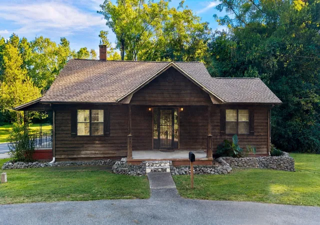Single family home for sale at 1201 Harrison Pike, Cleveland, TN 37311 | MLS# 3615107