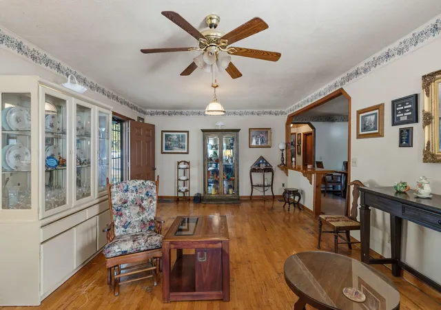 Photo 3 of Single family home for sale at 1201 Harrison Pike, Cleveland, TN 37311 | MLS# 3615107 | Listing updated on 2026-10-08