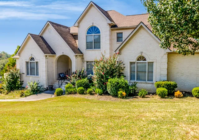 Photo 4 of Single family home for sale at 8105 Chaseview Ct, Nashville, TN 37221 | MLS# 3615677 | Listing updated on 2026-10-09