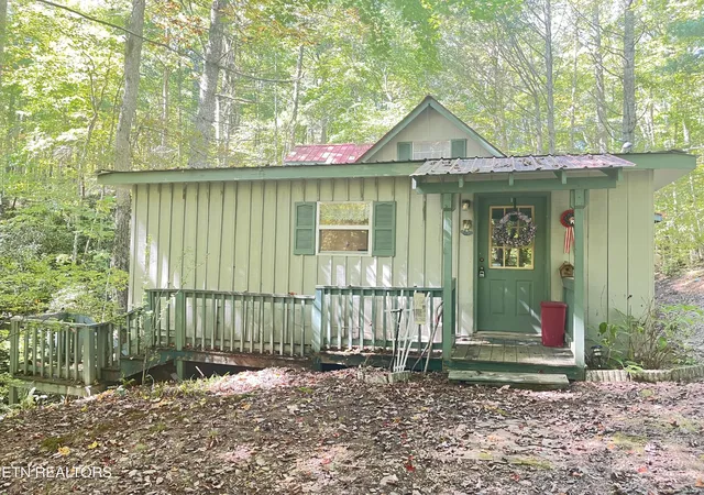 Photo 3 of Single family home for sale at 196 Roberts Ln, Tellico Plains, TN 37385 | MLS# 3615114 | Listing updated on 2026-10-08