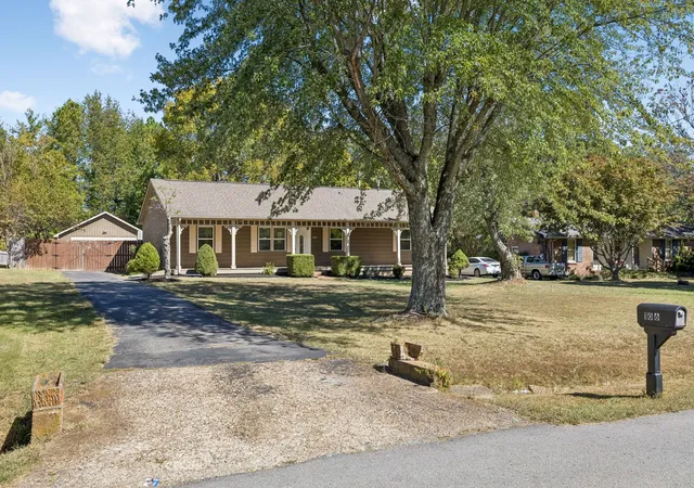 Photo 3 of Single family home for sale at 106 Brooklawn Dr, White House, TN 37188 | MLS# 3615224 | Listing updated on 2026-10-08
