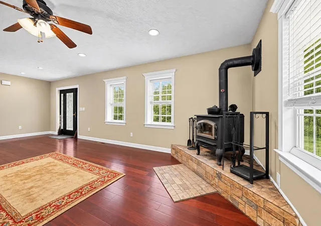 Photo 3 of Single family home for sale at 607 Hulsey Branch Rd, Minor Hill, TN 38473 | MLS# 3615141 | Listing updated on 2026-10-08