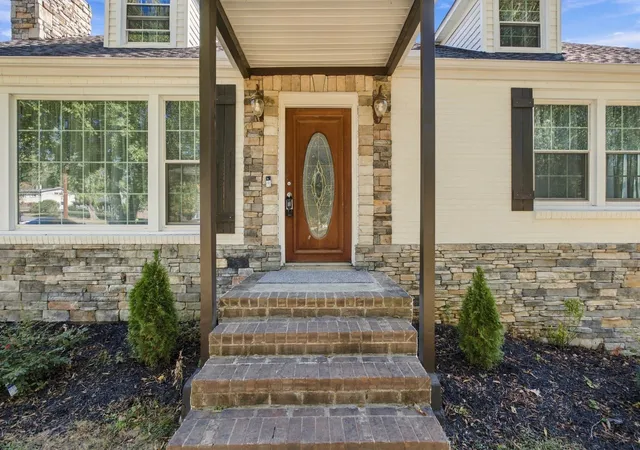 Photo 2 of Single family home for sale at 106 Sherbrooke Ln, Hendersonville, TN 37075 | MLS# 3619760 | Listing updated on 2026-10-23