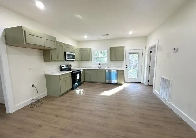 Photo 4 of Single family home for sale at 680 Prince Pl, Savannah, TN 38372 | MLS# 3615151 | Listing updated on 2026-10-08