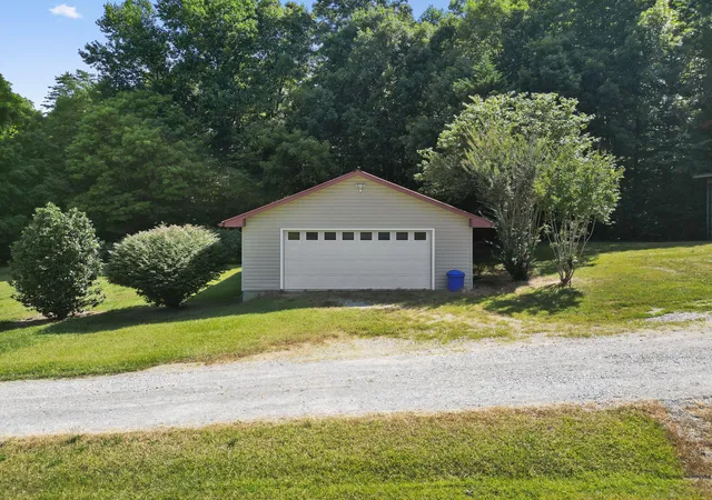 Photo 4 of Single family home for sale at 191 County Rd 550, Athens, TN 37303 | MLS# 3615169 | Listing updated on 2026-10-08