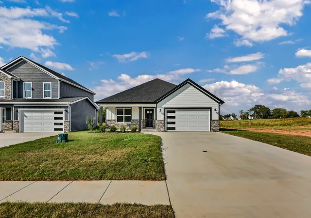 Photo 3 of Single family home for sale at 512 Ayden Ln, Clarksville, TN 37042 | MLS# 3615207 | Listing updated on 2026-10-08
