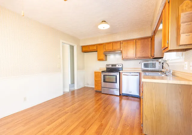 Photo 3 of Single family home for sale at 305 Heritage Ct, Madison, TN 37115 | MLS# 3615233 | Listing updated on 2026-10-08