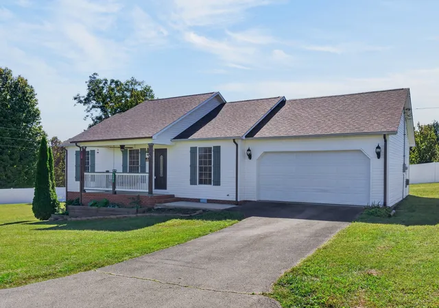 Photo 2 of Single family home for sale at 3901 Walnut Grv Rd, Cookeville, TN 38506 | MLS# 3615247 | Listing updated on 2026-10-08