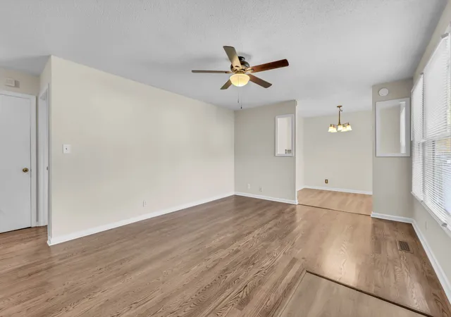 Photo 3 of Single family home for sale at 3450 Arvin Dr, Clarksville, TN 37042 | MLS# 3618682 | Listing updated on 2026-10-09