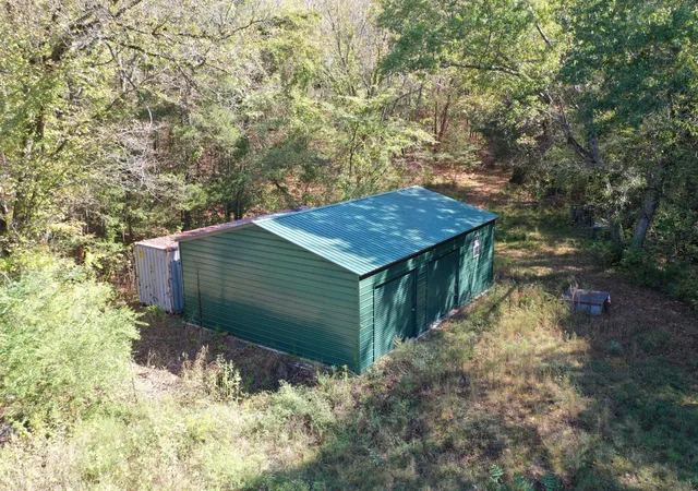 Photo 4 of Single family home for sale at 3784 Cedar Crk Rd, Linden, TN 37096 | MLS# 3615341 | Listing updated on 2026-10-09