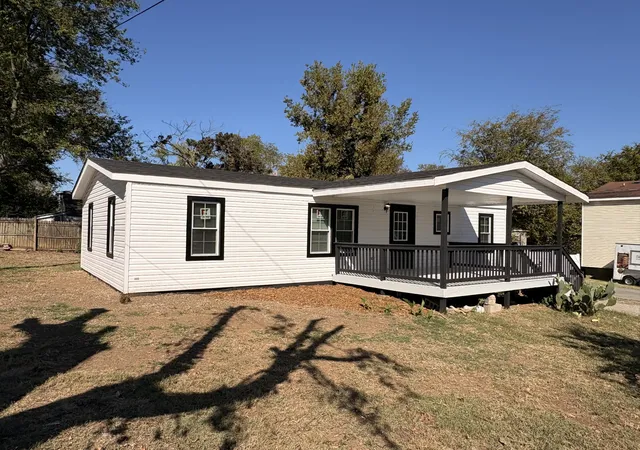 Photo 3 of Manufactured home for sale at 542 W Eastland St, Gallatin, TN 37066 | MLS# 3615316 | Listing updated on 2026-10-08