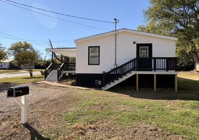 Photo 3 of Manufactured home for sale at 542 W Eastland St, Gallatin, TN 37066 | MLS# 3615316 | Listing updated on 2026-10-08