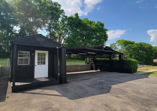 Photo 3 of Single family home for sale at 2003 Julie Dr, Mount Juliet, TN 37122 | MLS# 3615489 | Listing updated on 2026-10-09